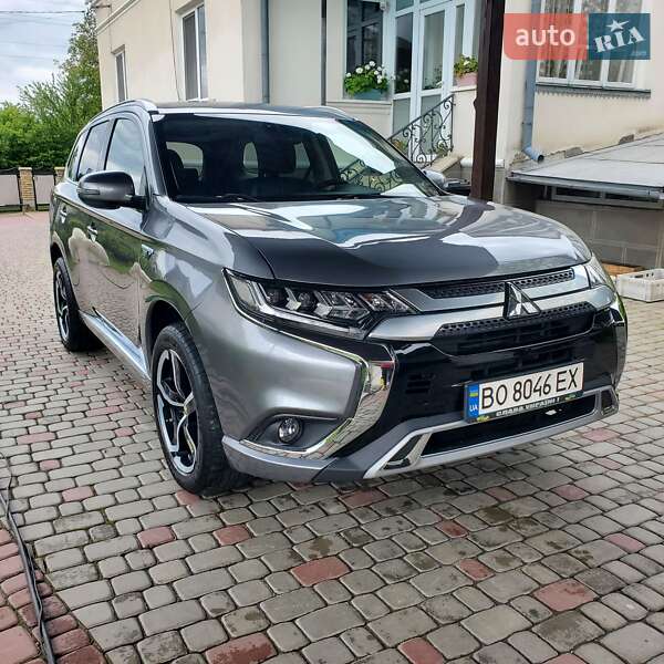 Mitsubishi Outlander (2018)