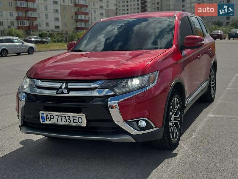 Mitsubishi Outlander (2016)