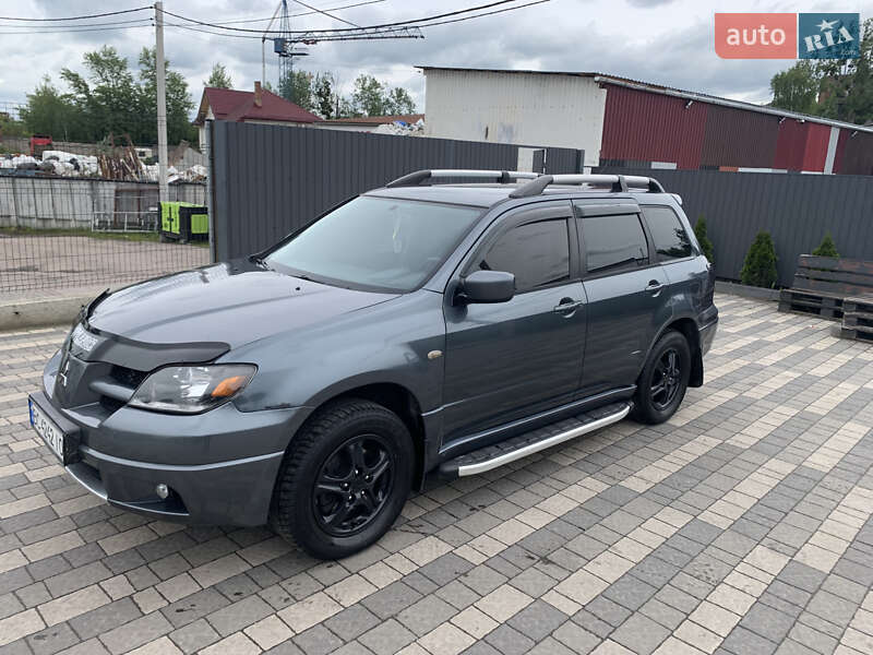 Mitsubishi Outlander (2004)