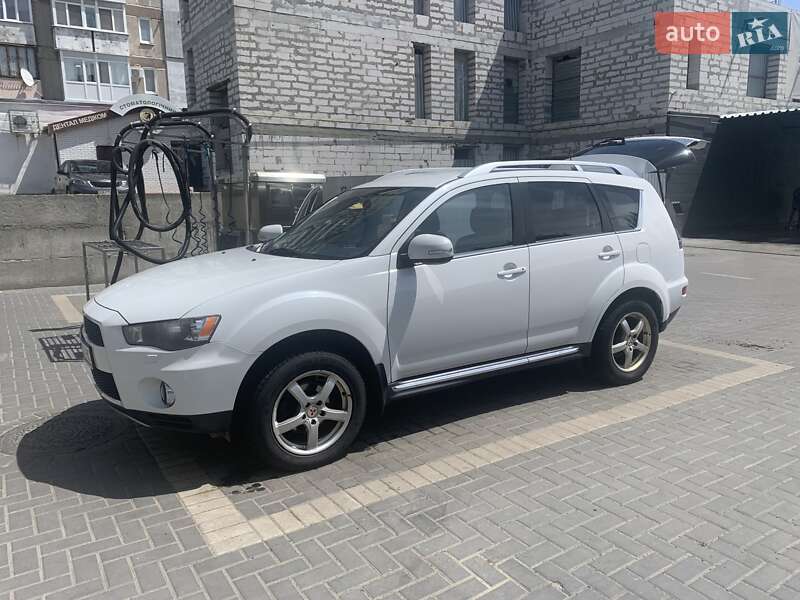 Mitsubishi Outlander (2010)