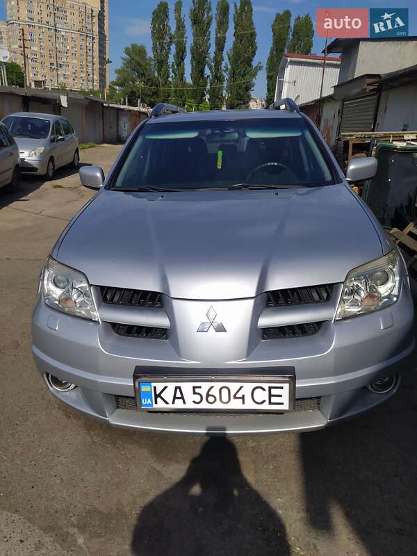 Mitsubishi Outlander (2006)