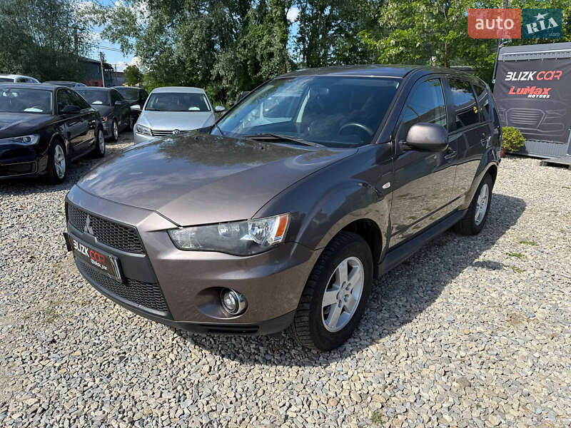 Mitsubishi Outlander (2010)