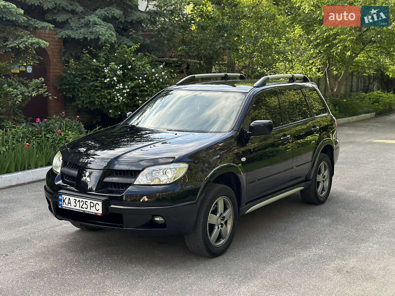 Mitsubishi Outlander (2005)