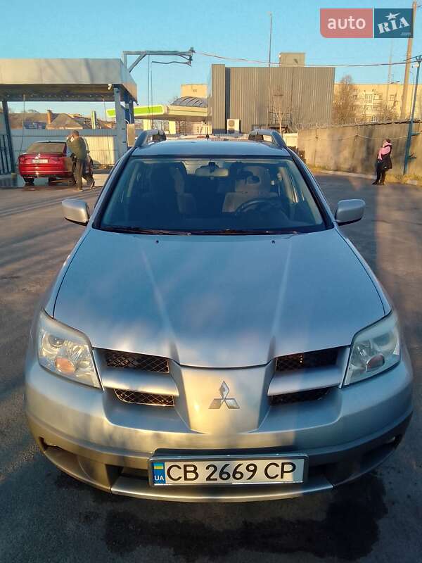Mitsubishi Outlander (2003)