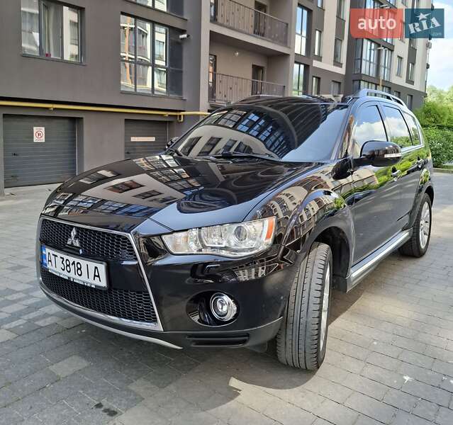 Mitsubishi Outlander (2011)