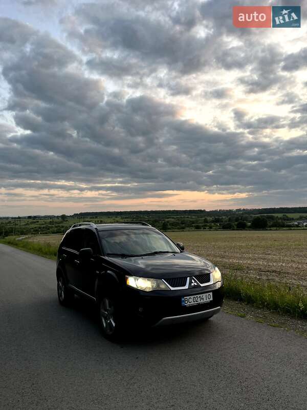 Mitsubishi Outlander (2008)