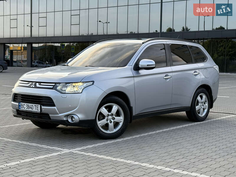 Mitsubishi Outlander (2013)