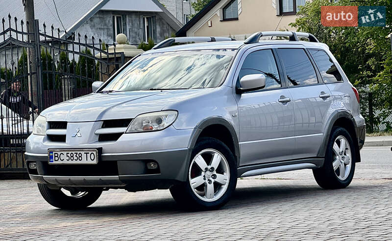 Mitsubishi Outlander (2005)