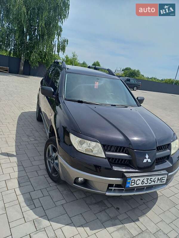 Mitsubishi Outlander (2005)