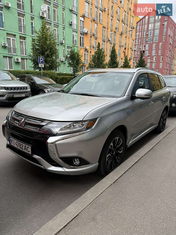Mitsubishi Outlander (2018)