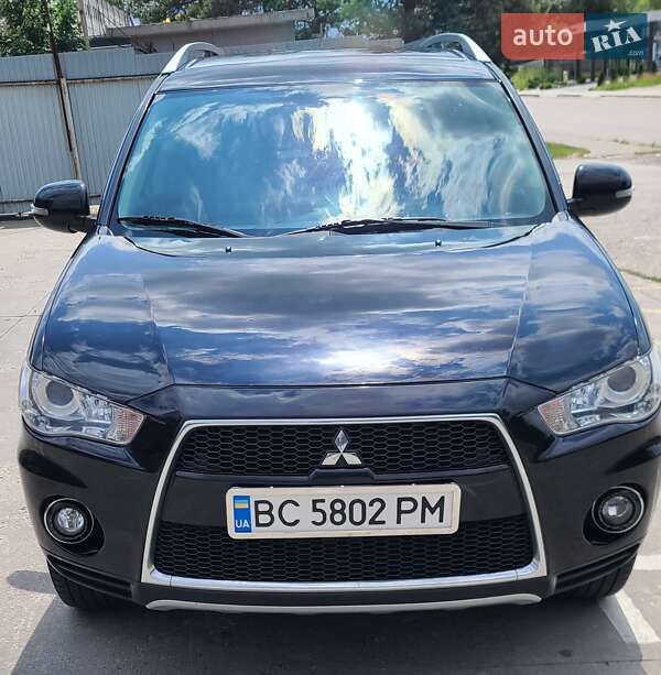 Mitsubishi Outlander (2011)