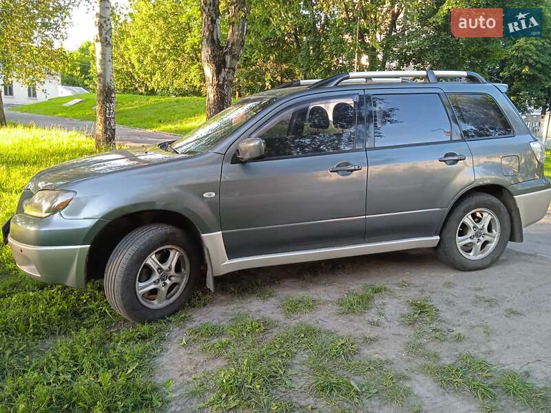 Mitsubishi Outlander (2003)