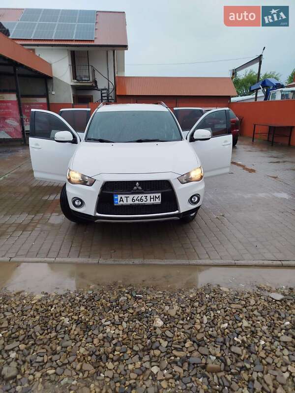 Mitsubishi Outlander (2010)