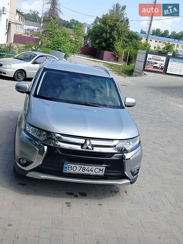 Mitsubishi Outlander (2018)