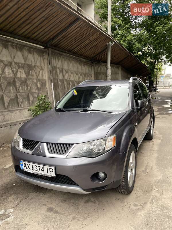 Mitsubishi Outlander (2007)