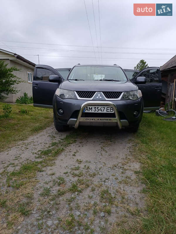 Mitsubishi Outlander (2007)