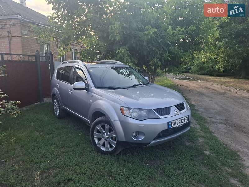 Mitsubishi Outlander (2008)