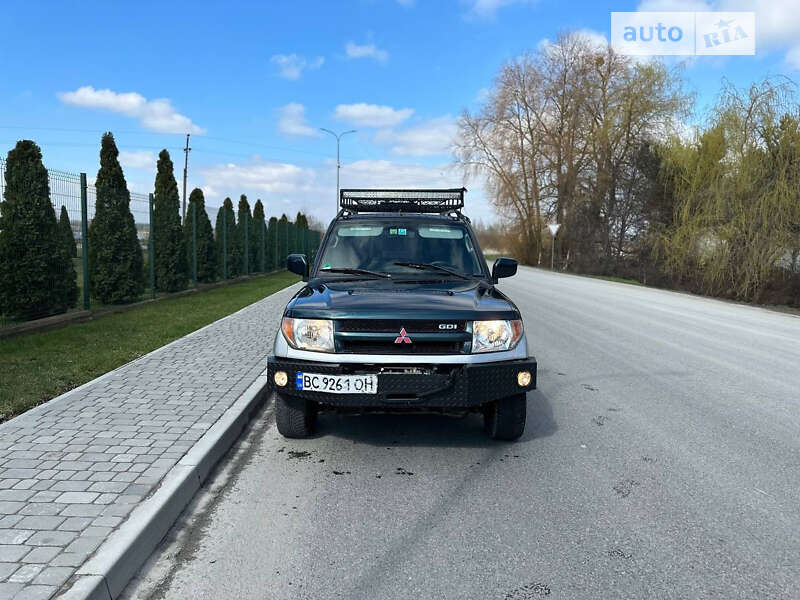 Mitsubishi Pajero pinin (2002)