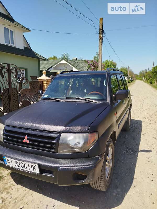 Mitsubishi Pajero pinin (2003)