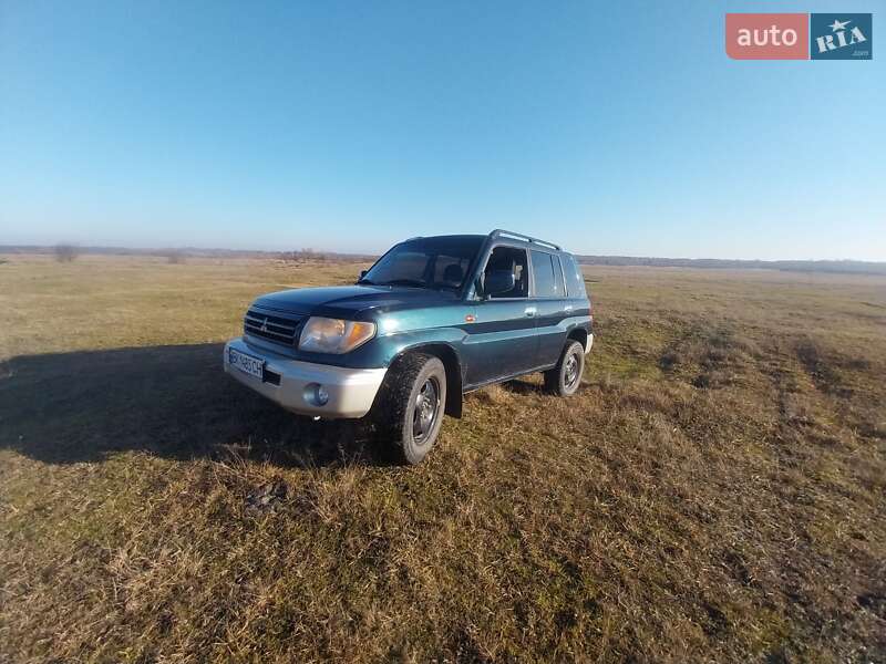 Mitsubishi Pajero pinin (2002)