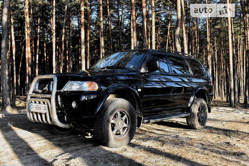 Mitsubishi Pajero sport (2008)