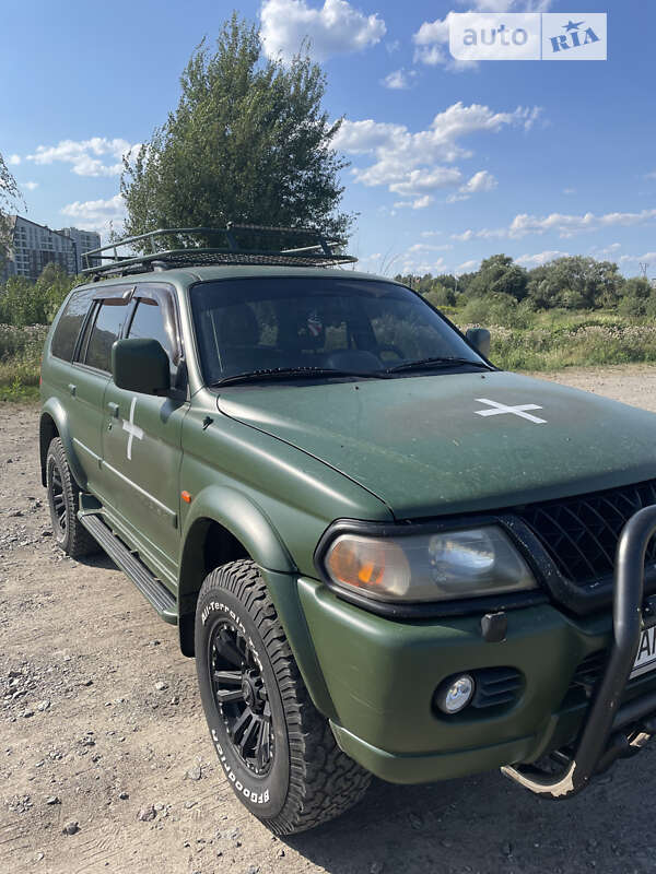 Mitsubishi Pajero sport (2004)