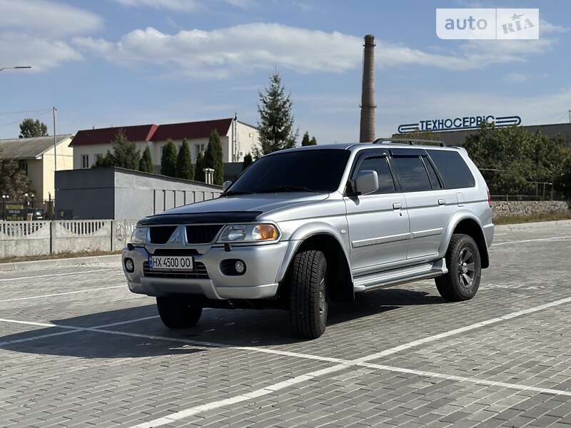 Mitsubishi Pajero sport (2007)