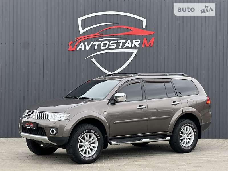 Mitsubishi Pajero sport (2012)