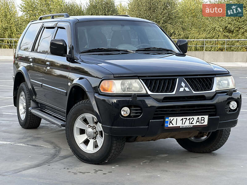 Mitsubishi Pajero sport (2006)
