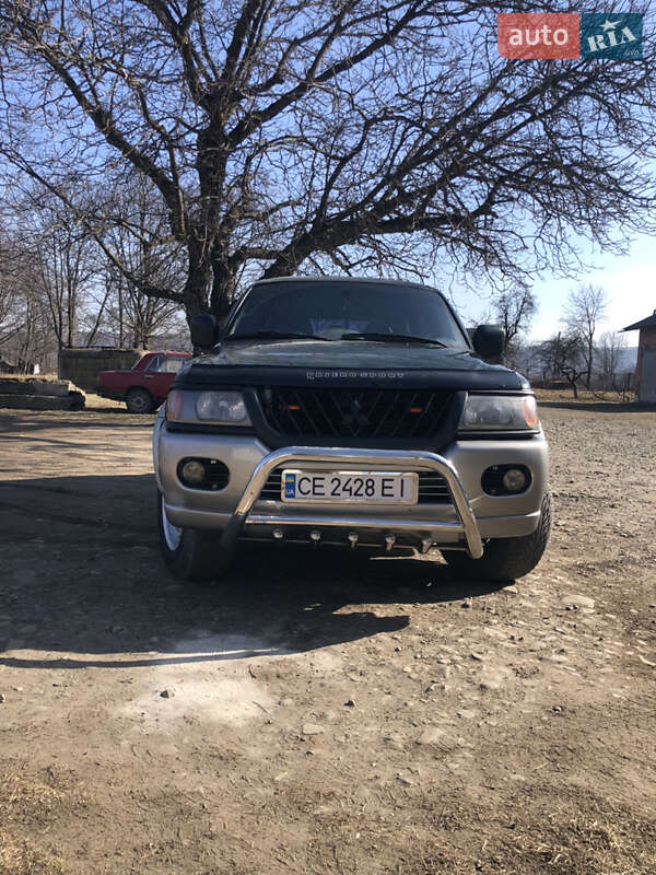 Mitsubishi Pajero sport (2000)
