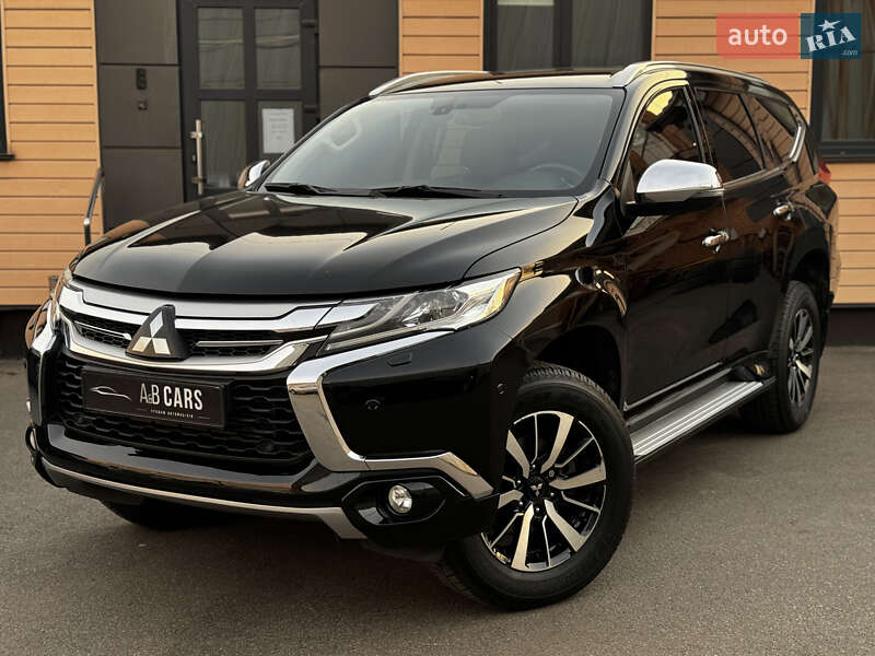 Mitsubishi Pajero sport (2016)