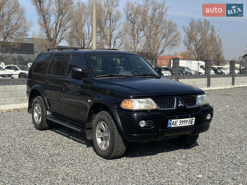 Mitsubishi Pajero sport (2006)
