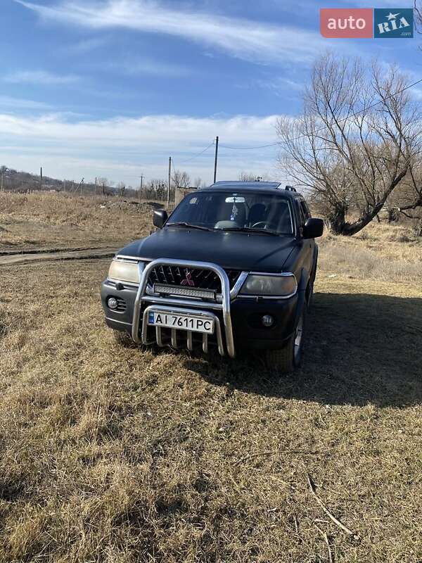 Mitsubishi Pajero sport (2002)