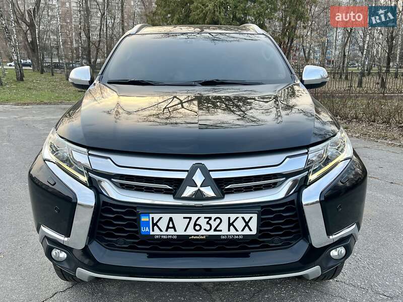 Mitsubishi Pajero sport (2019)