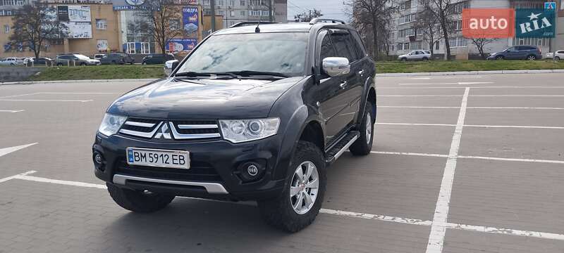 Mitsubishi Pajero sport (2013)