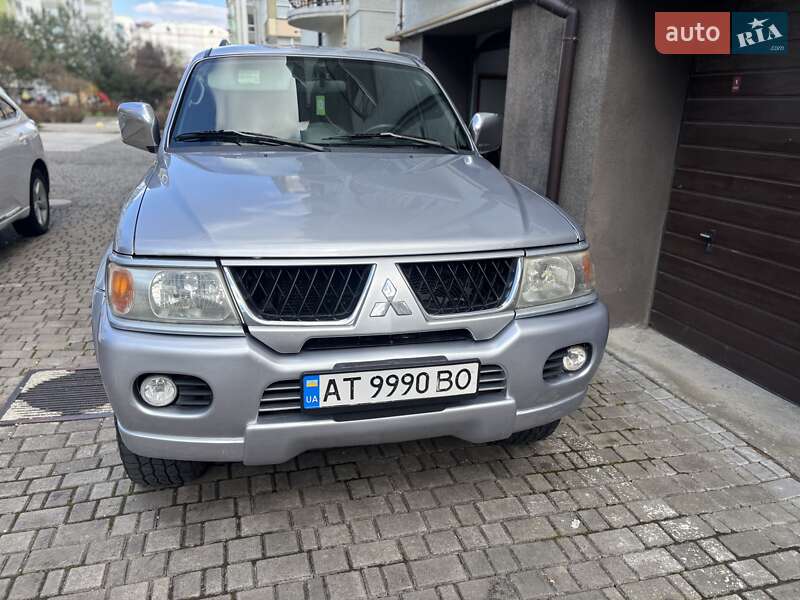 Mitsubishi Pajero sport (2008)