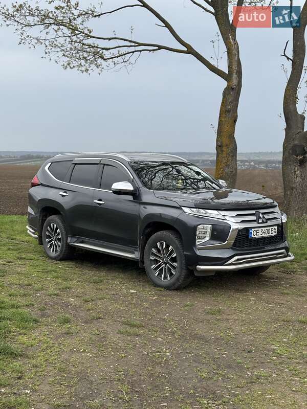 Mitsubishi Pajero sport (2021)
