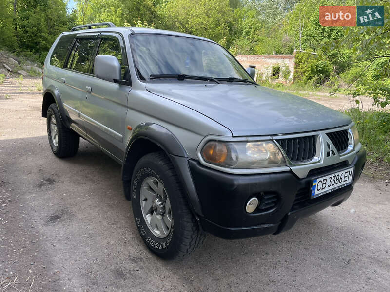 Mitsubishi Pajero sport (2004)