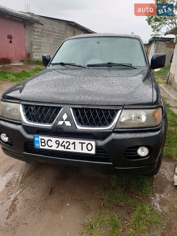 Mitsubishi Pajero sport (2006)
