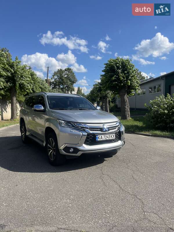 Mitsubishi Pajero sport (2018)