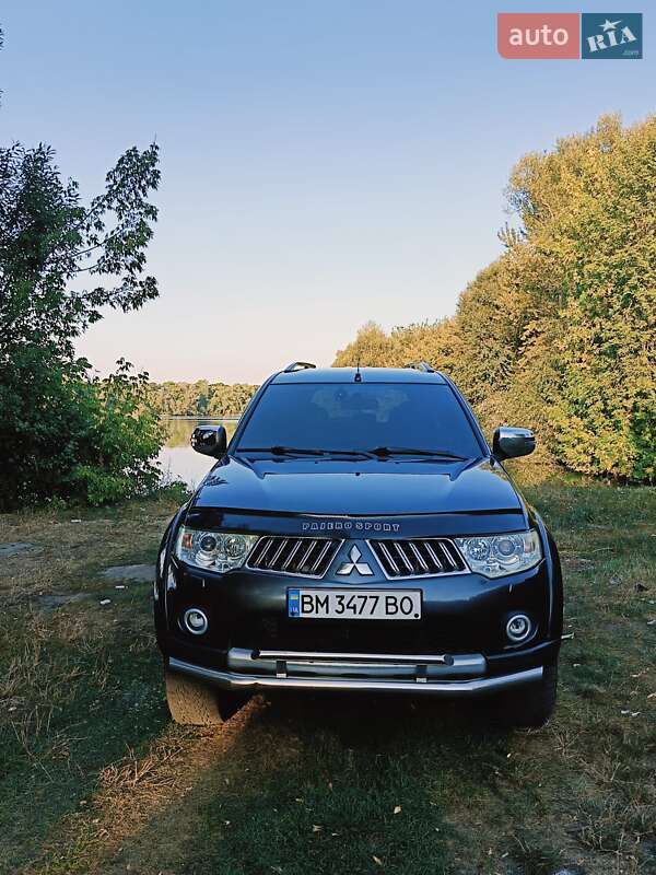 Mitsubishi Pajero sport (2013)