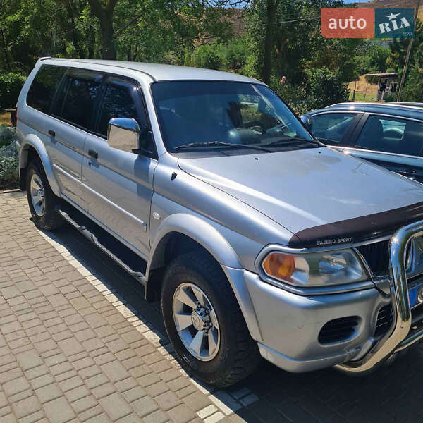 Mitsubishi Pajero sport (2006)