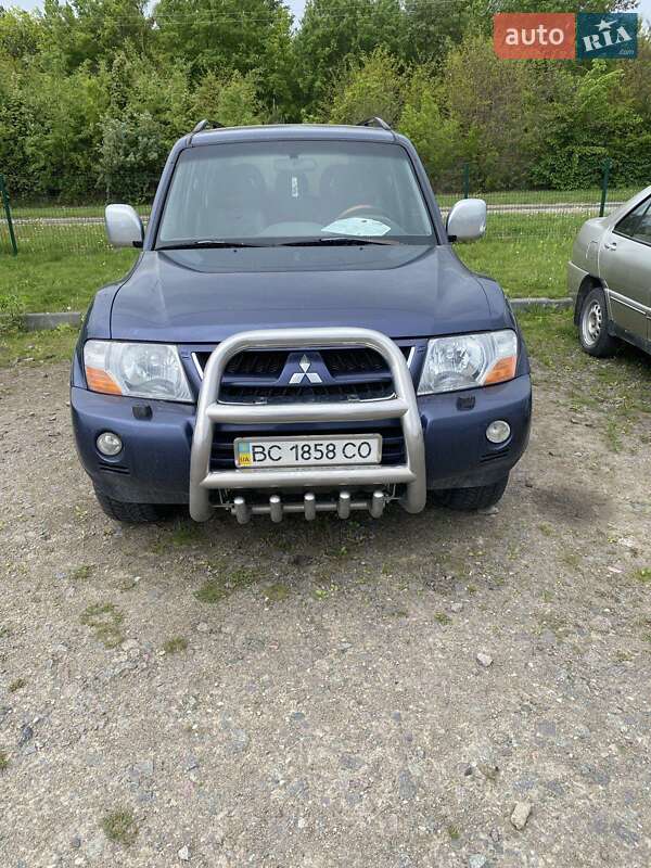Mitsubishi Pajero wagon (2006)