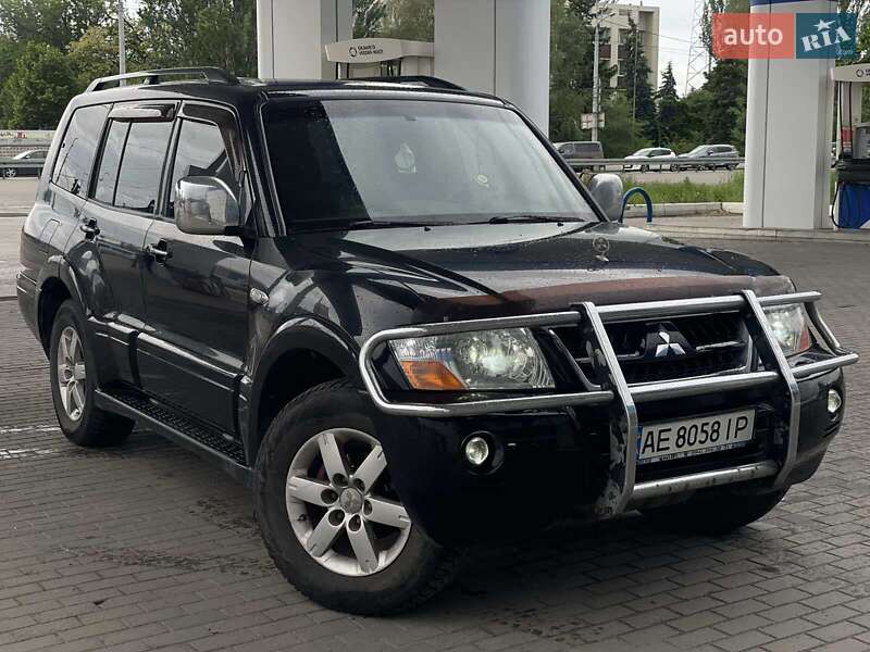 Mitsubishi Pajero wagon (2006)