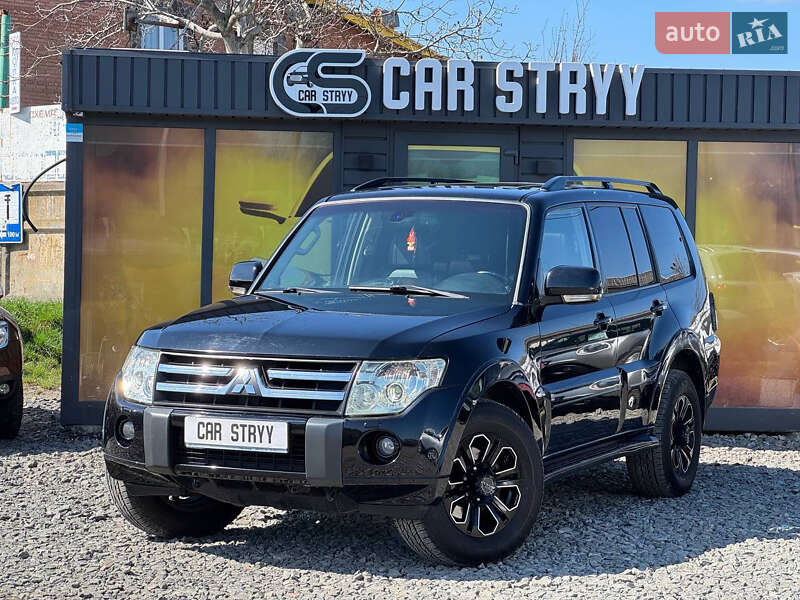 Mitsubishi Pajero wagon (2008)