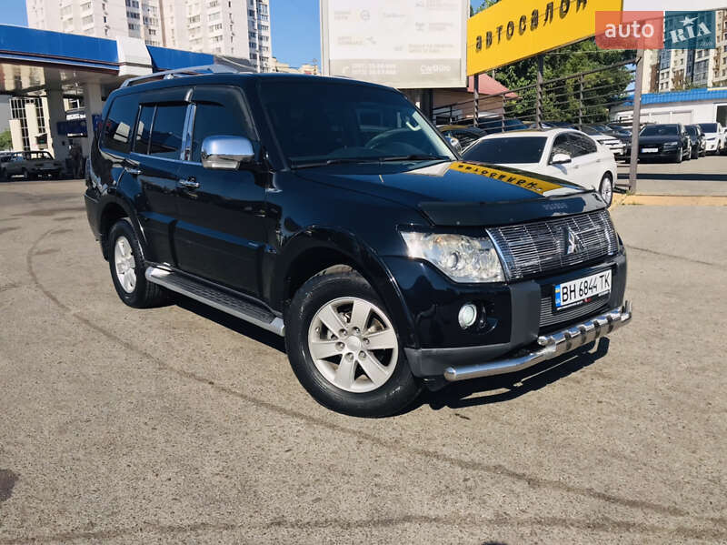 Mitsubishi Pajero wagon (2007)