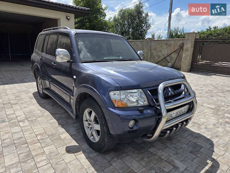 Mitsubishi Pajero wagon (2006)