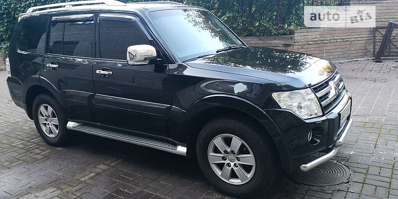 Mitsubishi Pajero (2008)