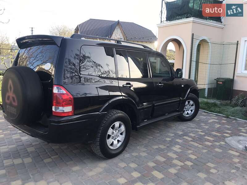 Mitsubishi Pajero (2005)