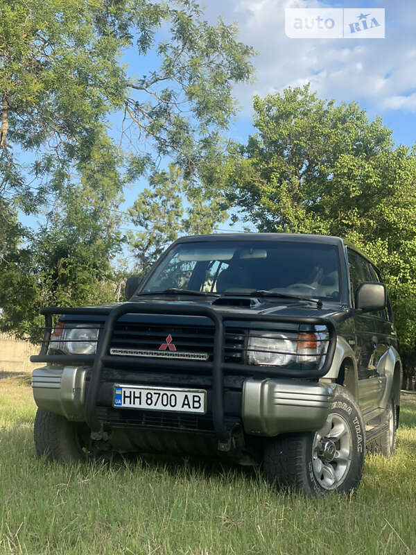 Mitsubishi Pajero (1996)